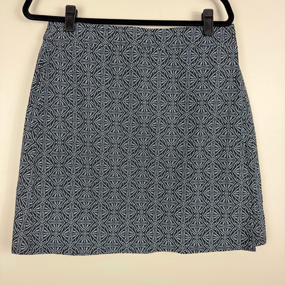 Ripskirt Hawaii Womens Medium Skirt Black White Tribal Aztec Geometric Beach - Picture 7 of 7